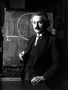 Einstein durante una clase en Viena, 1921 (F.Schmutzer)