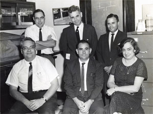 Departamento de Fisiología, RCM 1964: Dres. Andrew Maretsky, Conrado Asenjo,  Jesús Santos Martínez, (sentados) Roger Reinicke, Agustín Fernández, Carmen B. Casas.