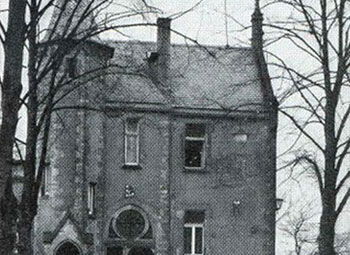 Primer laboratorio privado de Behring en Schlossberg, Marburg.1895.