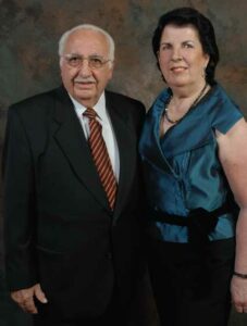 Dr. Mario R. García- Palmieri y Sra. Raffy García Palmieri,