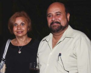 Sra. Benny Feliciano y Dr. Agripiño Lugo.
