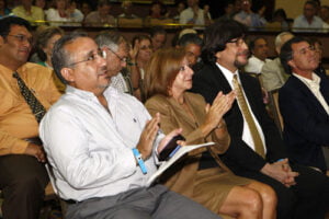 Lic. Doris Quiñones y el Dr. Carlos Portocarrero.