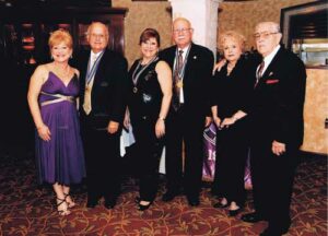 Dr. Ricardo Marrero Santiago y esposa, Sra. Nydia Cortés de Marrero; Dra. Ilsa Figueroa de Yordan (Presidenta del Distrito Este) y esposo, Dr. Raul A. Yordan Rivera; Dr. Arturo Arché Matta y esposa, Dra. Mildred Arché.