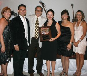 Dr. José Barreras, Dra. Wanda Torres, Dr. Efraín Carrasquillo, Dr. Eric González, Dra. Maricarmen Cruz quien recibió el “Premio Raúl Marcial Rojas”, Dra. Angelisa B. Franceschini y Dra. Johara Morales.