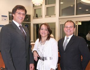 Dr. Clyde H. Fasick Juliá, Dra. Ileana Fumero, Dr. Rafael Sánchez.