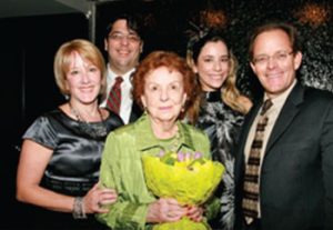 Sra. Arleen Haddock, Dr. José Lozada Costas, Sra. Norma Haddock e hija, Dr. David Haddock.