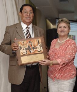 Dr. José V. Ortega y Dra. Angela Del Muro.