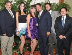 Dr. Rafael Rodríguez Mercado, Nicole Avilés, Bianca Quiñones, Rafael Torres, Luisam Tarrats, Dr. Raúl Castellanos Bran.