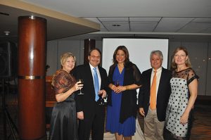 Dres. Mari Cecil Benítez y Carlos González Oppenheimer, Dra. Marina Román, Dr. Rafael Rodríguez López y Cristina Rodríguez.