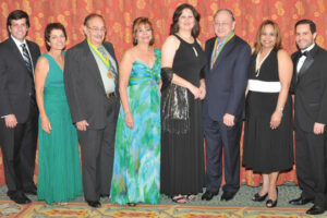 Dres. Ignacio Pita, Marian de Jesús, Brígido Berríos, Carmen González Keelan, Vilma McCarthy, Heriberto Pagán, Myrna Quiñones y Humberto Guiot.