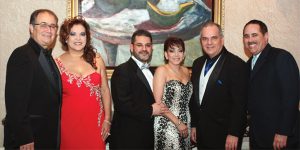 Dr. Harry Jiménez y esposa Sra. Myrna Ramos; Dr. Ángel Comulada y Sra. Sonia Ortiz; Dr. Francis Baco y Dr. Carlos Pacheco.