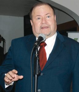 Dr. Edward Nieves, Presidente entrante de la AEUCCEM.