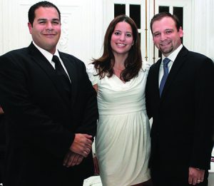 Dr. Pedro Vargas, Dra. Irene Villamil y Dr. Jaime Aponte.