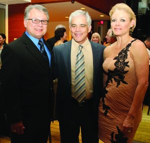 Dr. Luís Ortí Espinosa, Sr. Raúl Carbonell y Dra. Denise Betancourt.