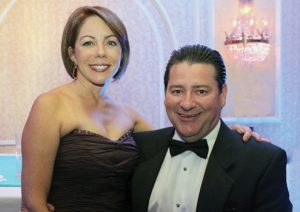 Dra. Verónica Cruz y su esposo, Sr. Tony Vázquez Bou.