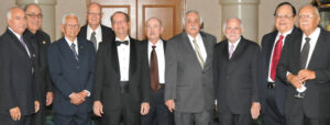 Graduados de la Clase de 1962, celebrando su 50 Aniversario, durante la gala.