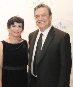 Sra. Jeanny Ibarra y su esposo el Dr. Eduardo Ibarra (Presidente Colegio de Médicos Cirujanos).