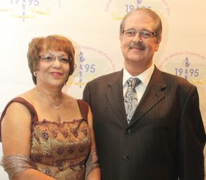 Sra. María Isabel Rivera y Dr. Rafael Colón.