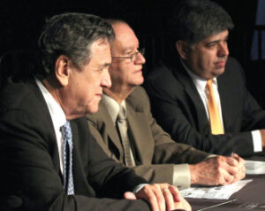 Dr. Eduardo Ibarra (Presidente), Dr. Enrique Vázquez Quintana, Dr. Guillermo Tirado.