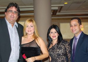 Dr. Augusto Medina, Sra. Sarale Rivera, Sra. Karla Rivera y Sr. Carlos Claudio.