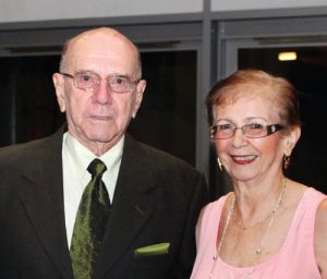Dr. Miguel Ángel DaPena y su esposa Sra. Doris Pardo.