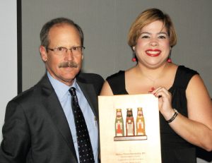 Dr. Carlos Ramírez Tánchez, Presidente 2012, junto a la Dra. Mariluz Rivera.