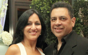 Sra. Luisa Siaca junto a su esposo el Dr. Carlos Luciano.