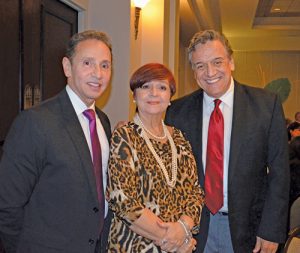 Dr. José Ginel Rodríguez, Lcda. Emilia Soto y Dr. Eduardo Ibarra.