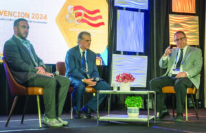 Lcdo. Yesarel Pesante, Secretario Auxiliar de la División de Servicios Médicos y Hospitalarios Departamento de Salud; Dr. Pablo Rodriguez, director médico Hospital de Trauma de Puerto Rico; Dr. Hector M. Alonso Serra, jefe Depto. de Emergencias Hospital de Veteranos.