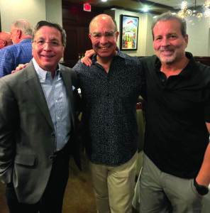 Dr. Joel Toro, Dr. Oscar Vargas y Dr. Gustavo Colberg.